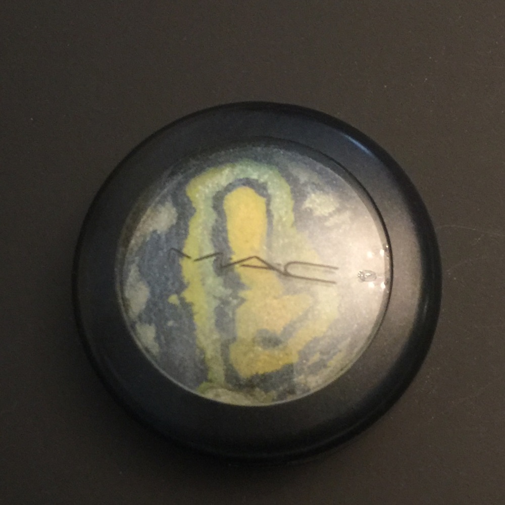 2/$15🎉- 
MAC Mineralize Eyeshadow